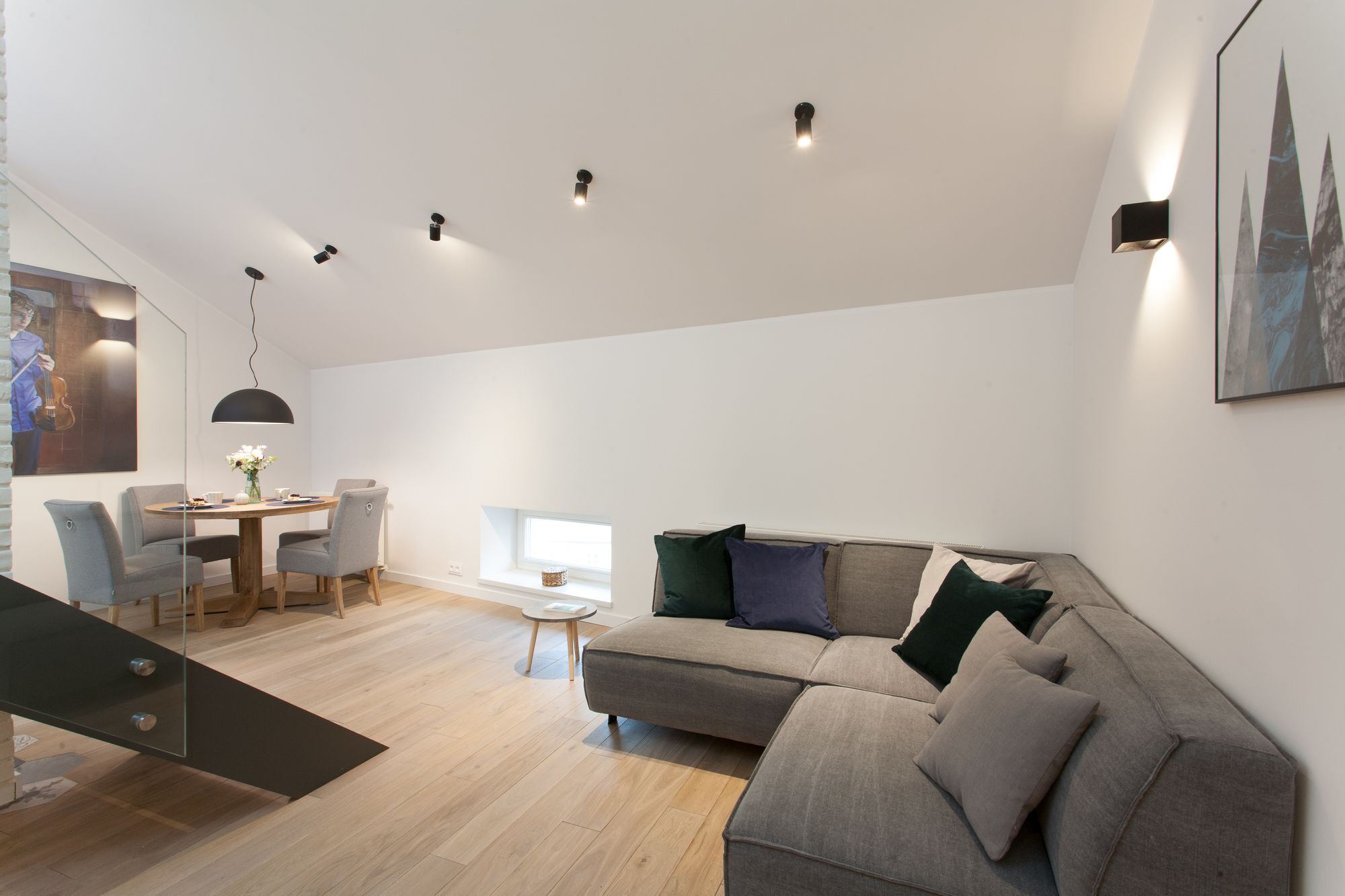 Mint Luxury At The Main Square Apartment *