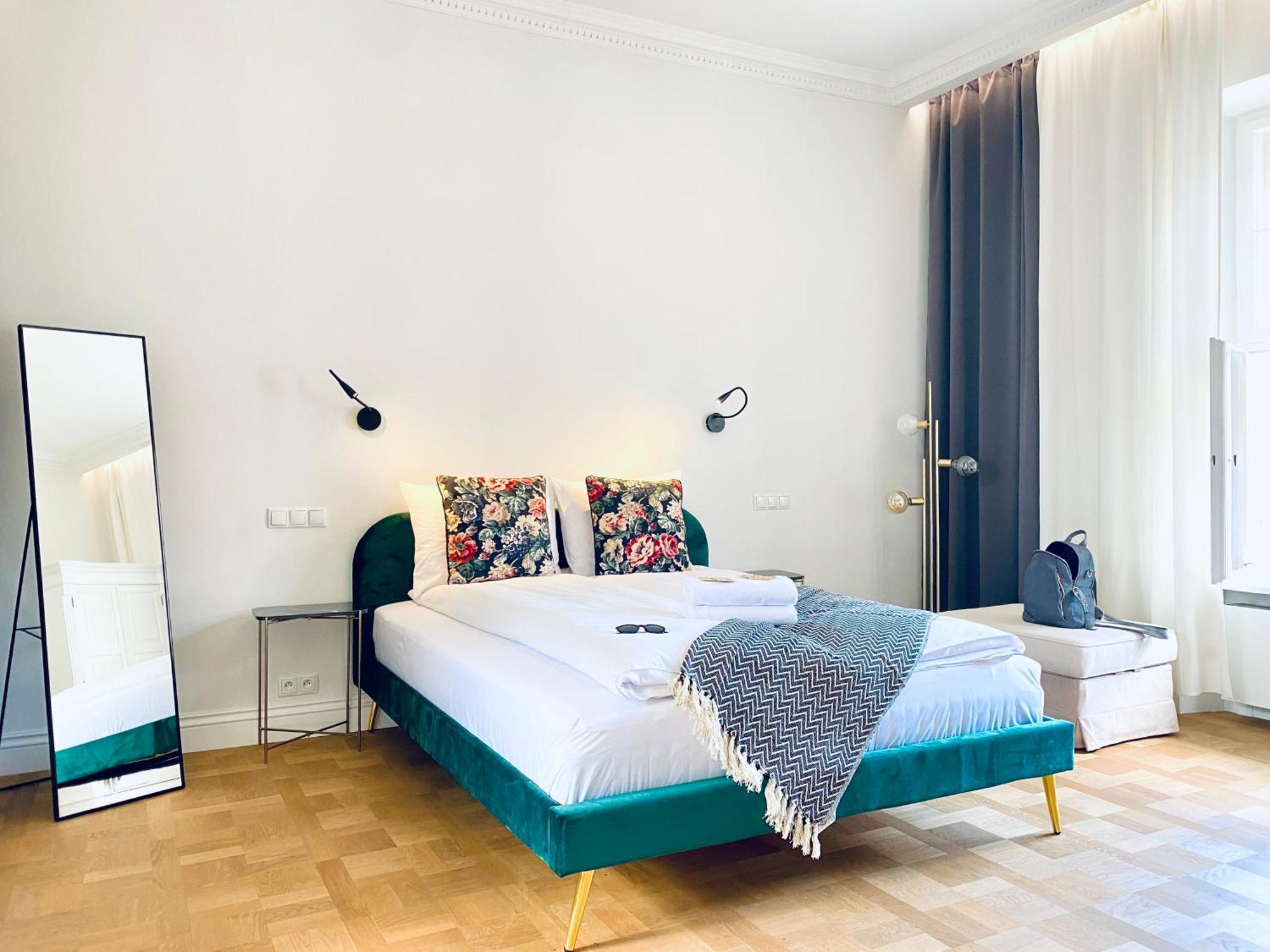 Mint Luxury At The Main Square Krakau